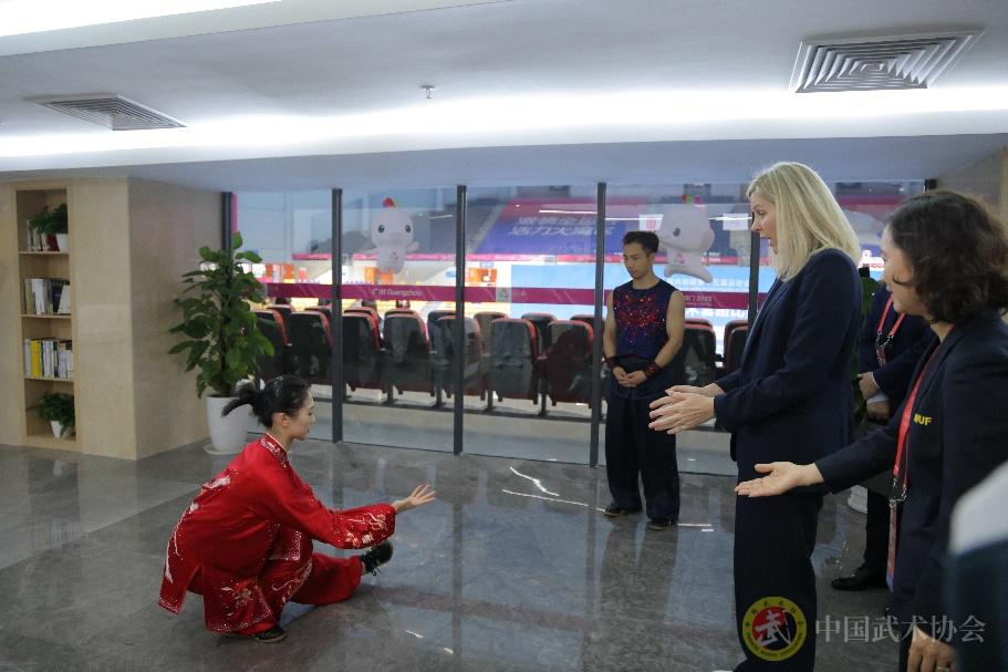 176282984743424.jpg 176282984743424.jpg